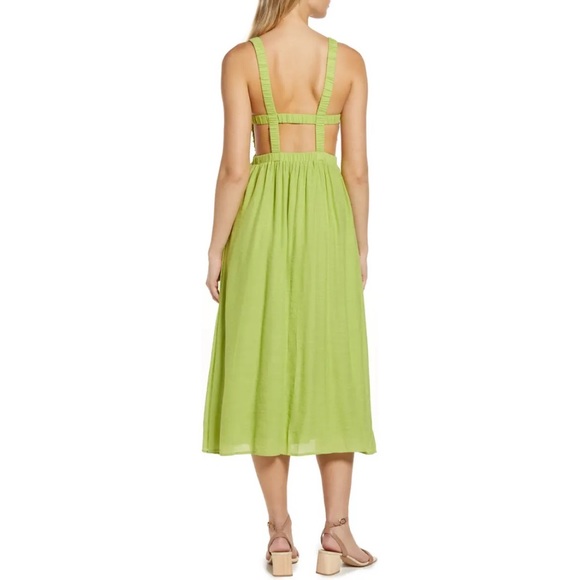 Flowy Green Dress - Picture 1 of 2